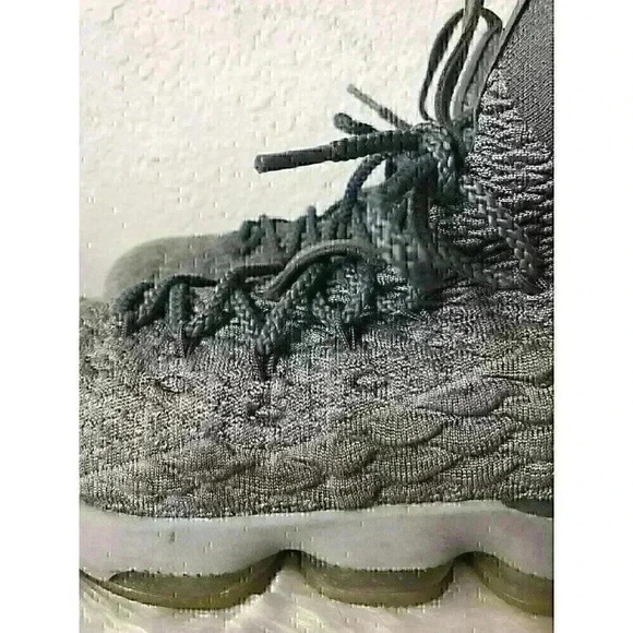Nike Lebron 15 XV Wolf Gray Gold Size 7Y/ 8 Women 897648 -005 2017 Sneakers - Picture 3 of 9